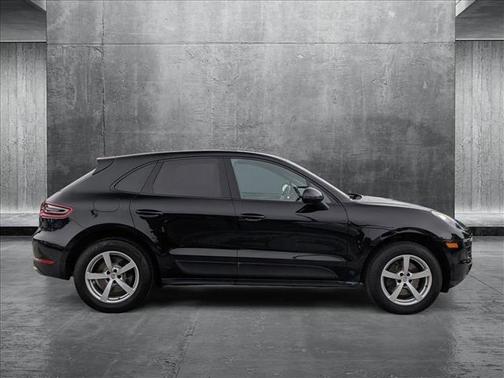 2018 Porsche Macan Base