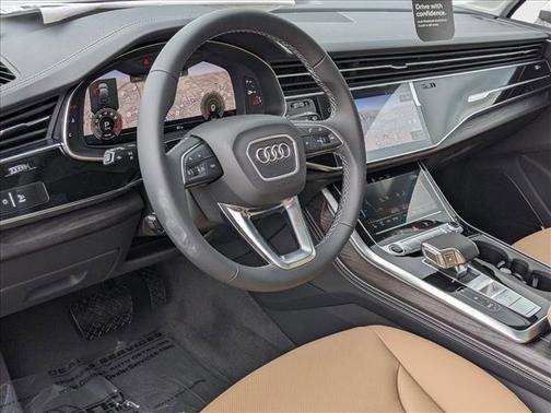 2025 Audi Q7 55 Premium Plus