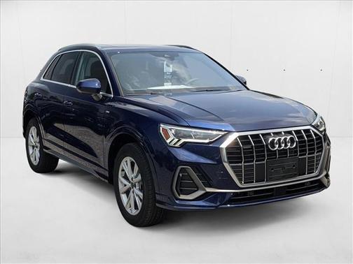 2025 Audi Q3 Premium 45 TFSI S line quattro Tiptronic