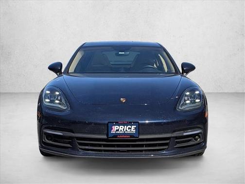 2018 Porsche Panamera 4