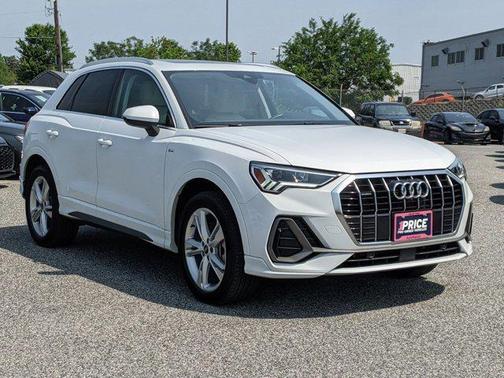 2022 Audi Q3 45 S line Premium Plus