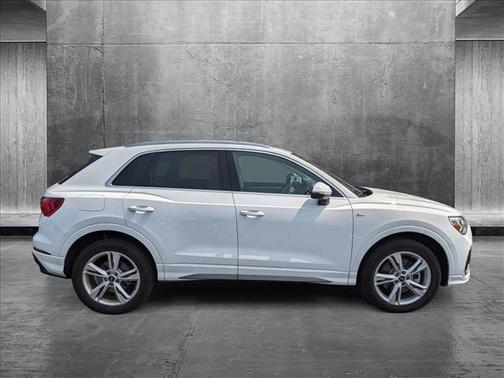2022 Audi Q3 45 S line Premium Plus