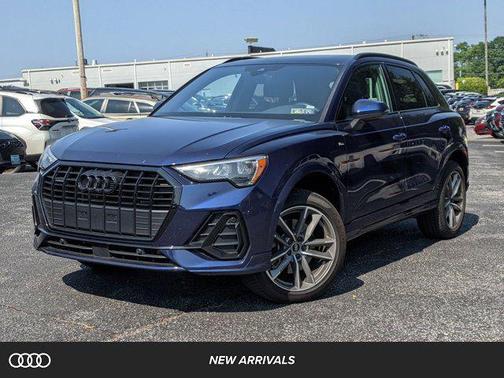 2022 Audi Q3 45 S line Premium