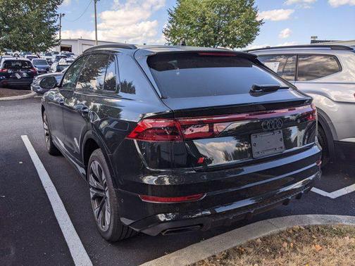 2024 Audi Q8 55 Premium Plus