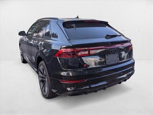 2024 Audi Q8 55 Premium Plus