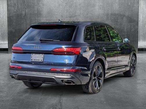 2025 Audi Q7 55 Premium Plus