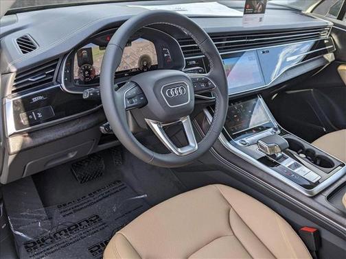 2025 Audi Q7 55 Premium Plus