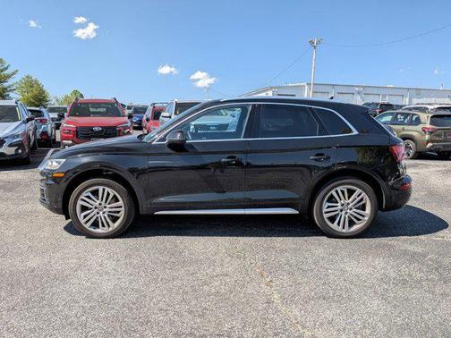 Brilliant Black 2018 Audi Q5 2.0T Premium Plus