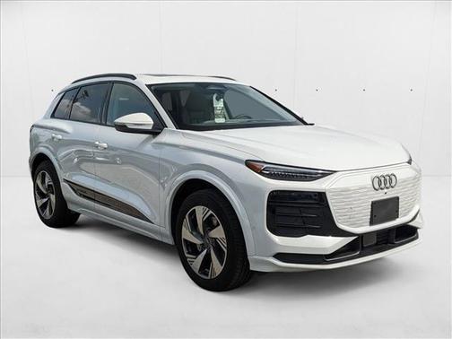 2025 Audi Q6 e-tron Premium Plus quattro