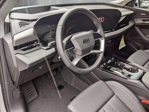 2025 Audi Q6 e-tron Premium Plus quattro