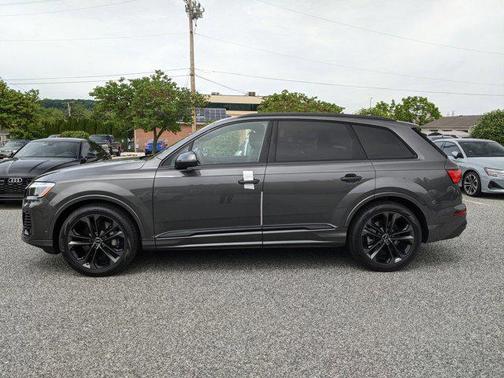 2025 Audi Q7 55 Premium Plus