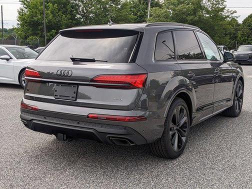 2025 Audi Q7 55 Premium Plus