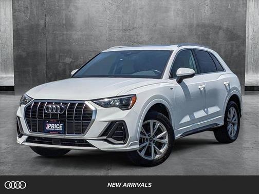 2022 Audi Q3 45 S line Premium