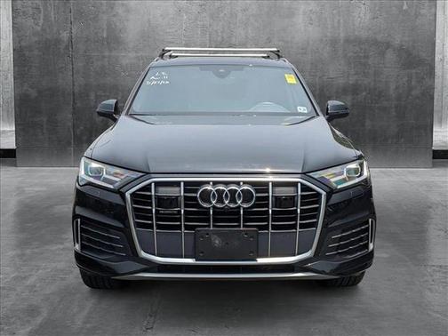 2022 Audi Q7 45 Premium Plus