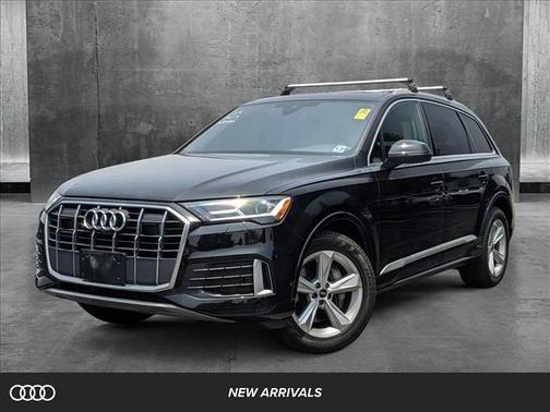 2022 Audi Q7 45 Premium Plus