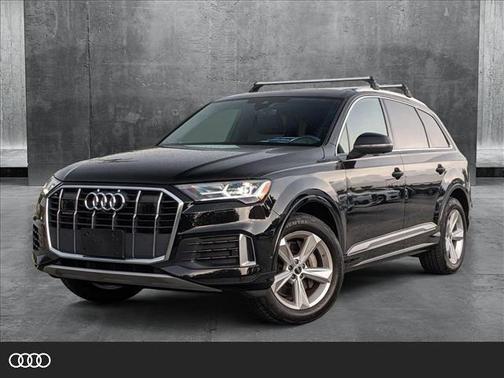 2022 Audi Q7 45 Premium Plus