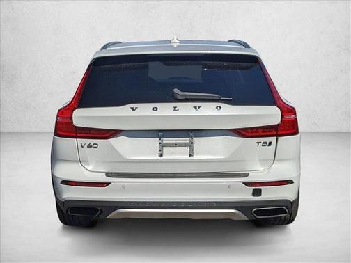 2020 Volvo V60 Cross Country T5