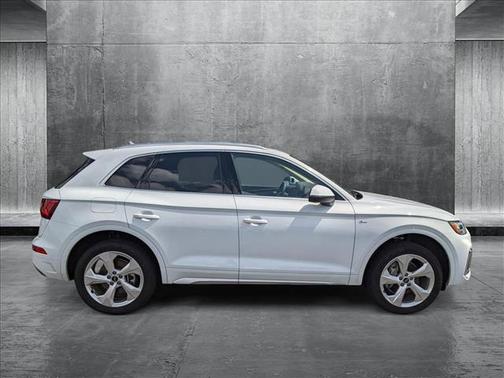 2025 Audi Q5 45 S line Premium Plus