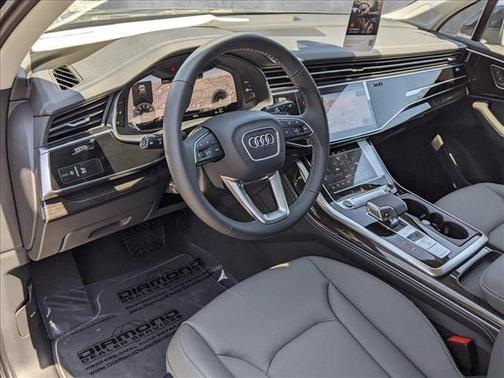 2025 Audi Q7 55 Premium Plus