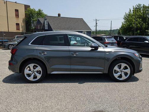 2025 Audi Q5 45 S line Premium Plus