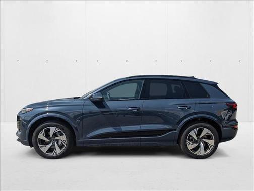 2025 Audi Q6 e-tron Premium Plus quattro