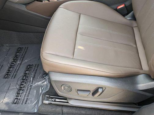 2025 Audi Q6 e-tron Premium Plus quattro