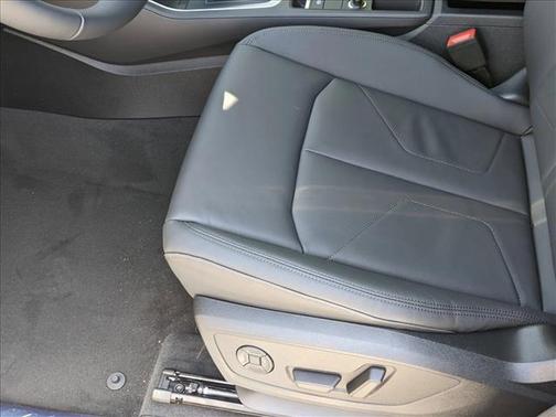 2024 Audi Q3 Premium 45 TFSI S line quattro Tiptronic