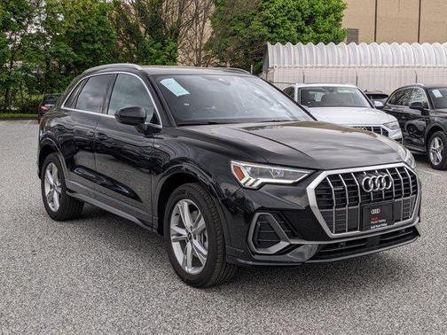 2024 Audi Q3 45 S line Premium Plus