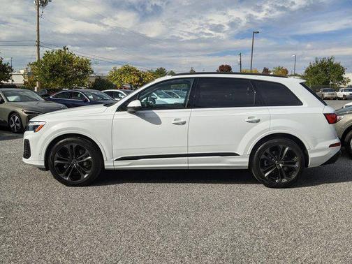 2025 Audi Q7 55 Premium Plus