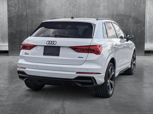 2024 Audi Q3 45 S line Premium Plus