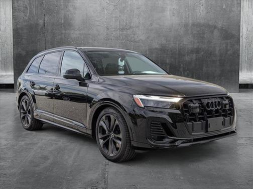2025 Audi Q7 55 Premium Plus