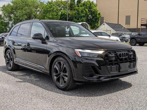 2025 Audi Q7 55 Premium Plus