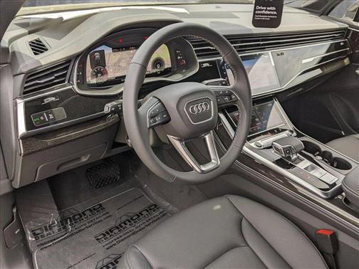 2025 Audi Q7 55 Premium Plus