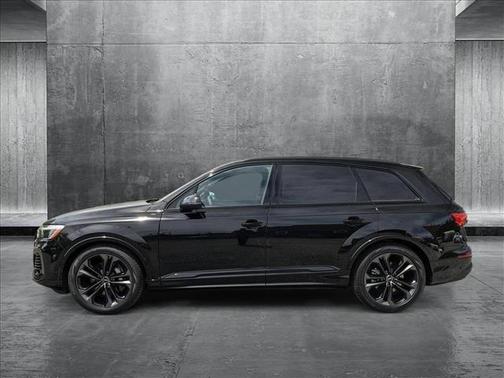 2025 Audi Q7 55 Premium Plus