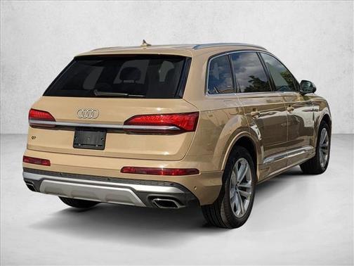 2025 Audi Q7 45 Premium Plus