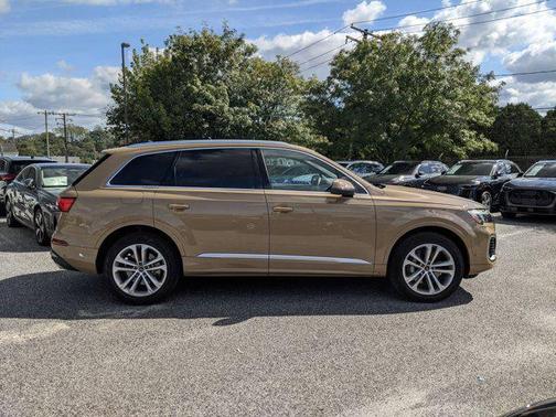 2025 Audi Q7 45 Premium Plus
