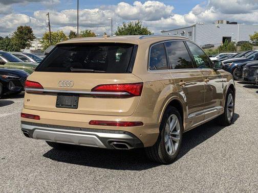 2025 Audi Q7 45 Premium Plus
