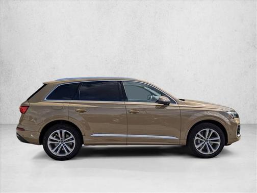 2025 Audi Q7 45 Premium Plus