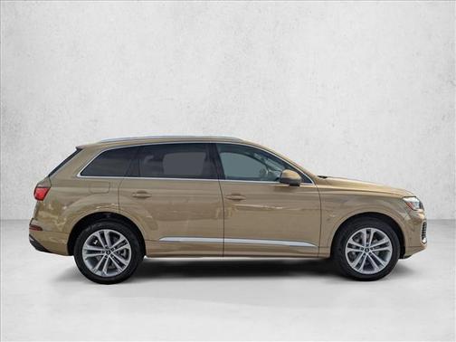 2025 Audi Q7 45 Premium Plus