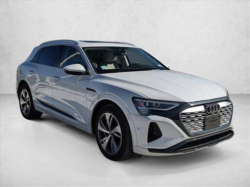 2024 Audi Q8 e-tron Premium Plus