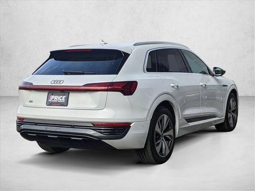 2024 Audi Q8 e-tron Premium Plus