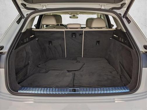 2024 Audi Q8 e-tron Premium Plus