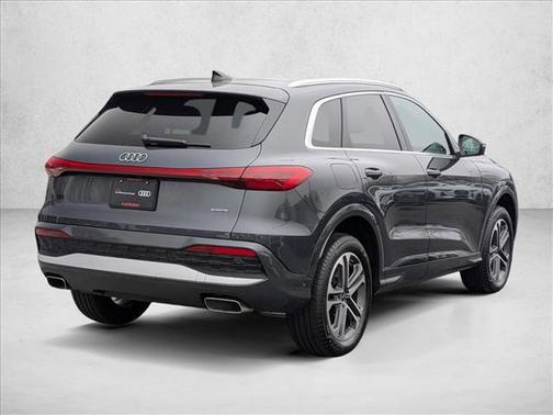 2025 Audi Q5 Premium TFSI quattro S tronic