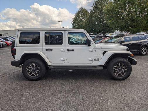 2024 Jeep Wrangler 4-Door Sahara 4x4