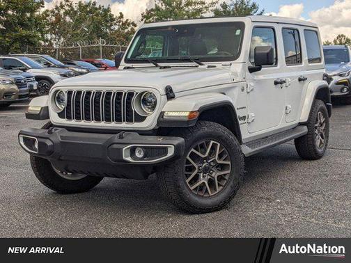 2024 Jeep Wrangler 4-Door Sahara 4x4