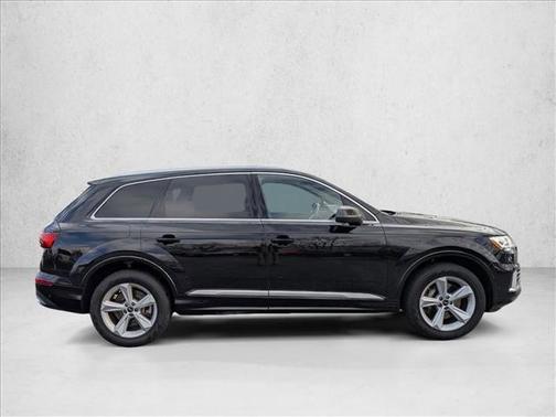 2023 Audi Q7 45 Premium