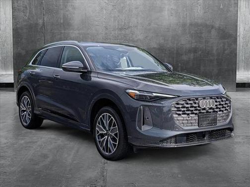 2025 Audi Q5 Premium Plus
