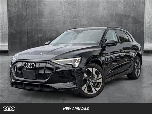 2022 Audi e-tron Premium