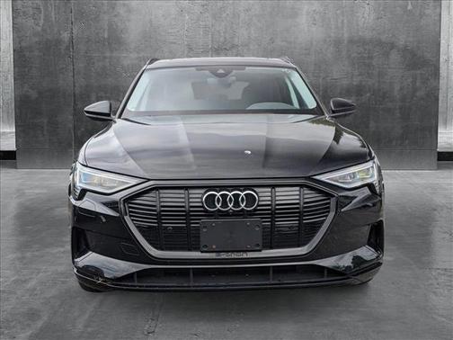 2022 Audi e-tron Premium
