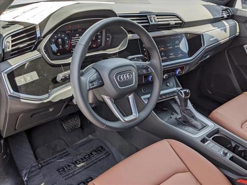 2024 Audi Q3 Premium 45 TFSI S line quattro Tiptronic